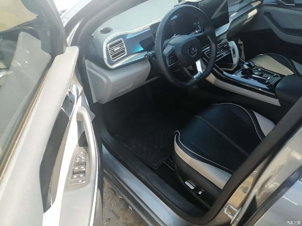 BYD Qin, 2022 16