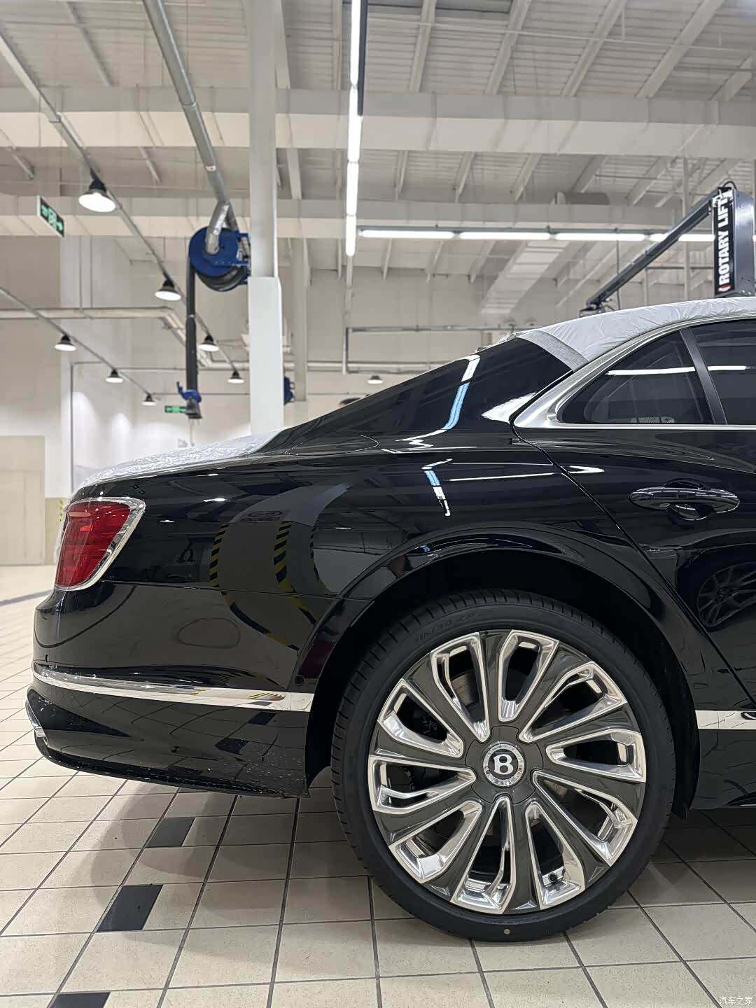 Bentley Flying Spur, 2026 2