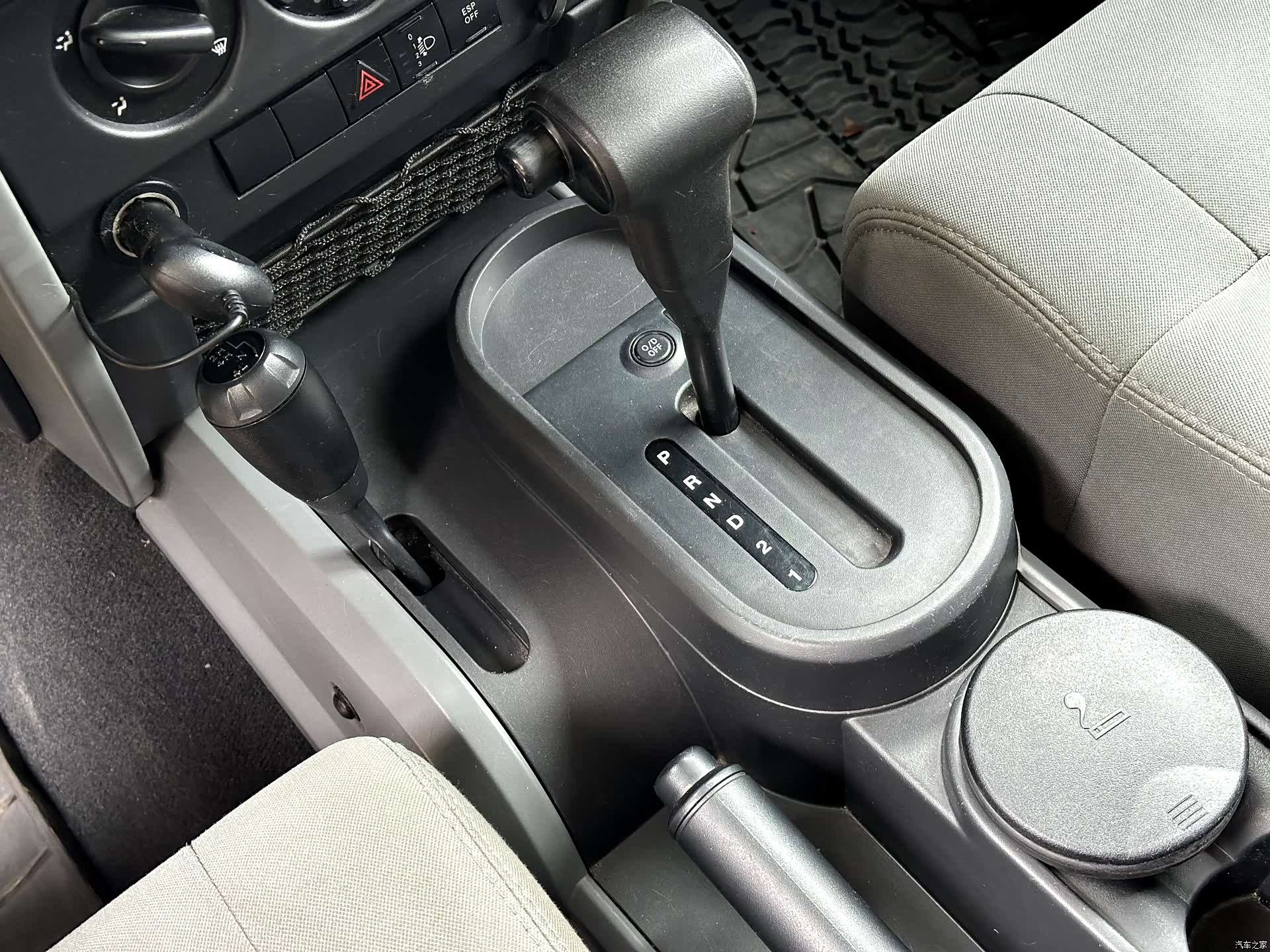 Jeep Wrangler, 2010 12