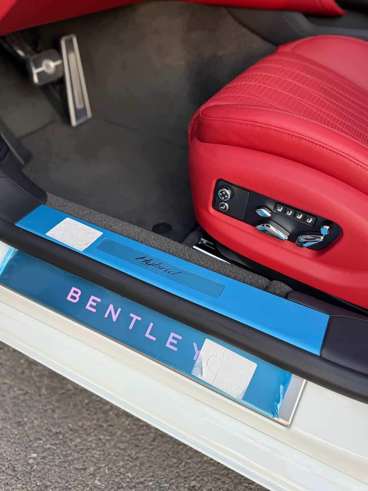 Bentley Flying Spur, 2023 20