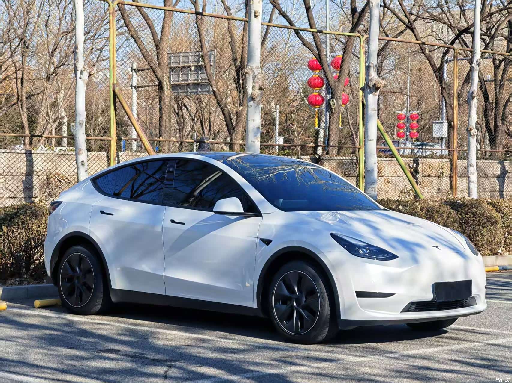 Tesla Model Y, 2022 3