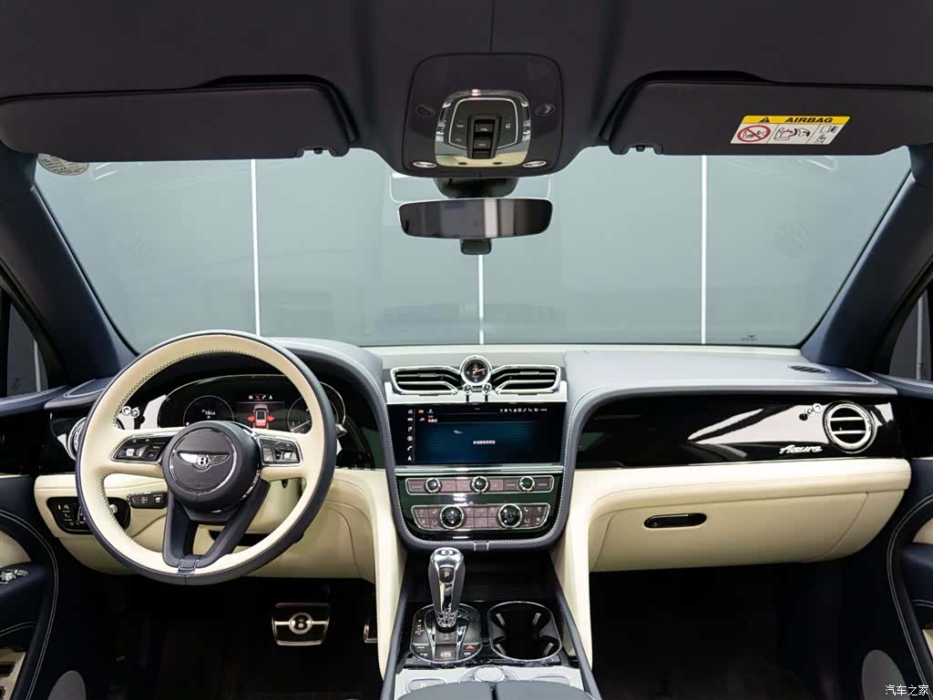 Bentley Bentayga, 2025 15