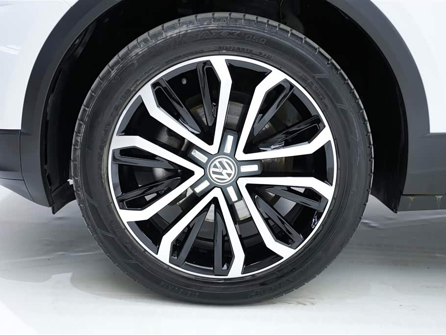 Volkswagen T-ROC exploring Songs