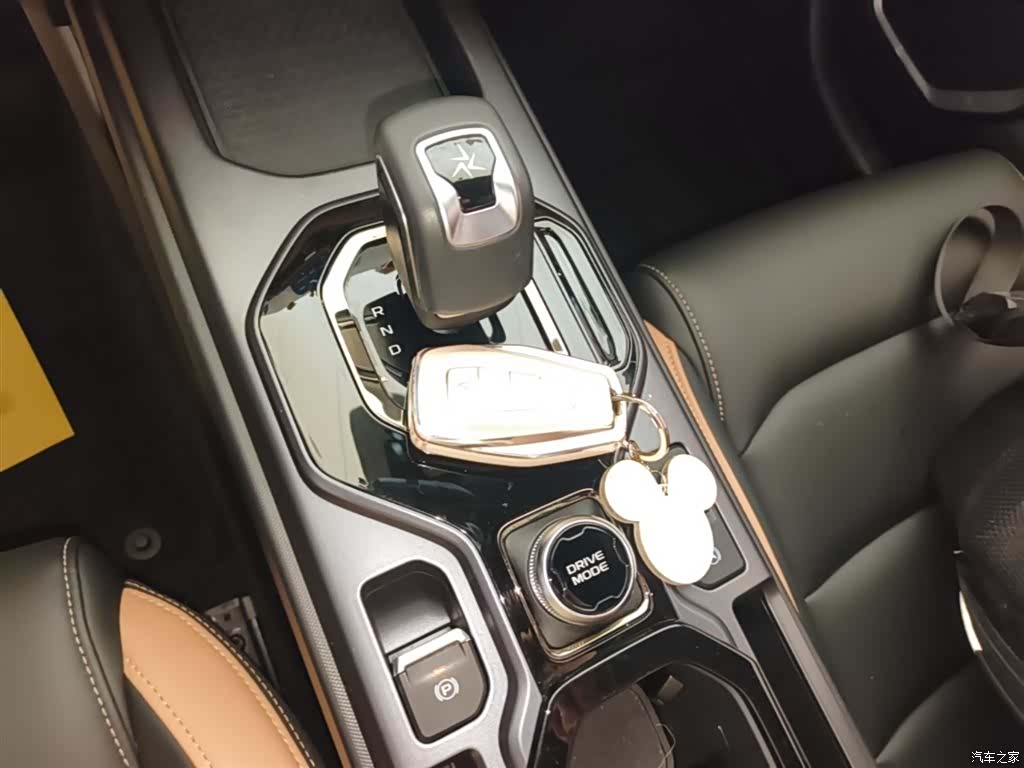 Geely Icon, 2023 14