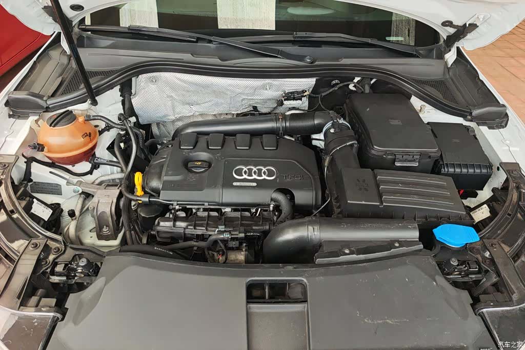 Audi Q3, 2015 10