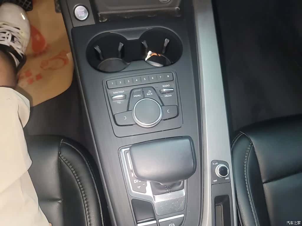 Audi A4L, 2019 14