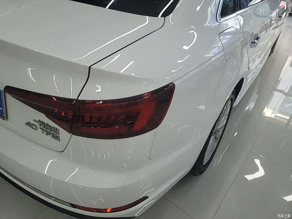 Audi A4L, 2019 8