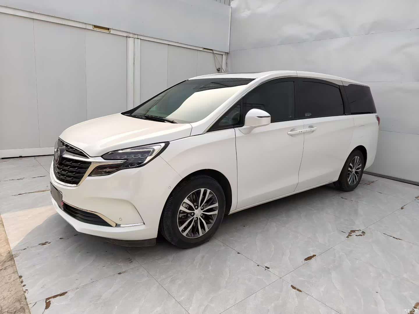 Buick GL8, 2022 1