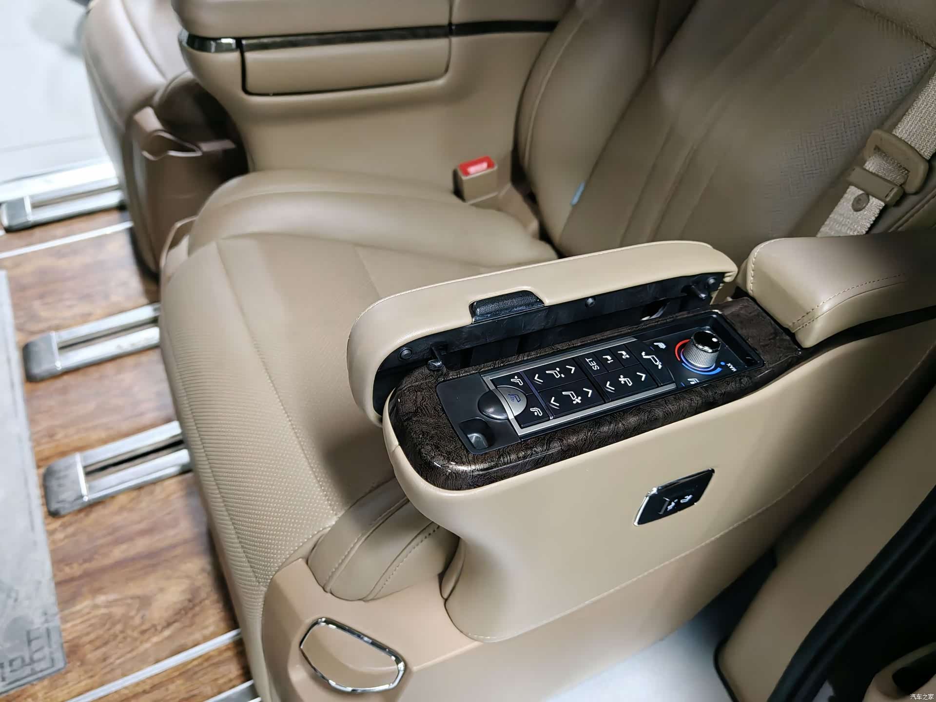Buick GL8, 2021 13