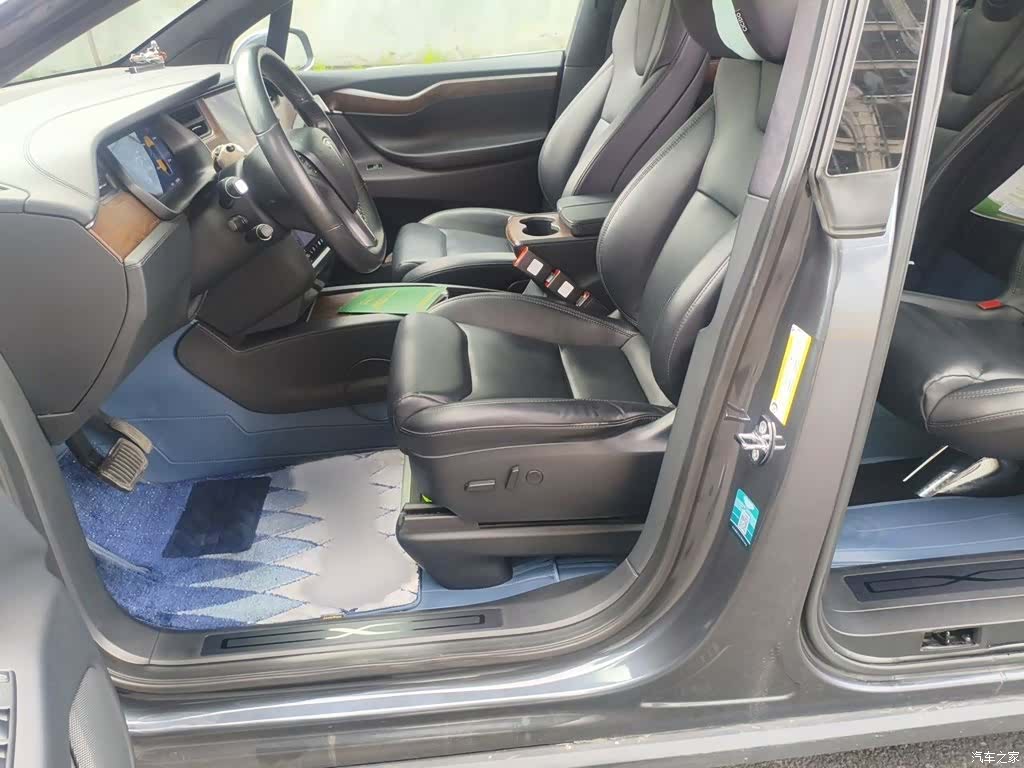 Tesla Model X, 2020 8