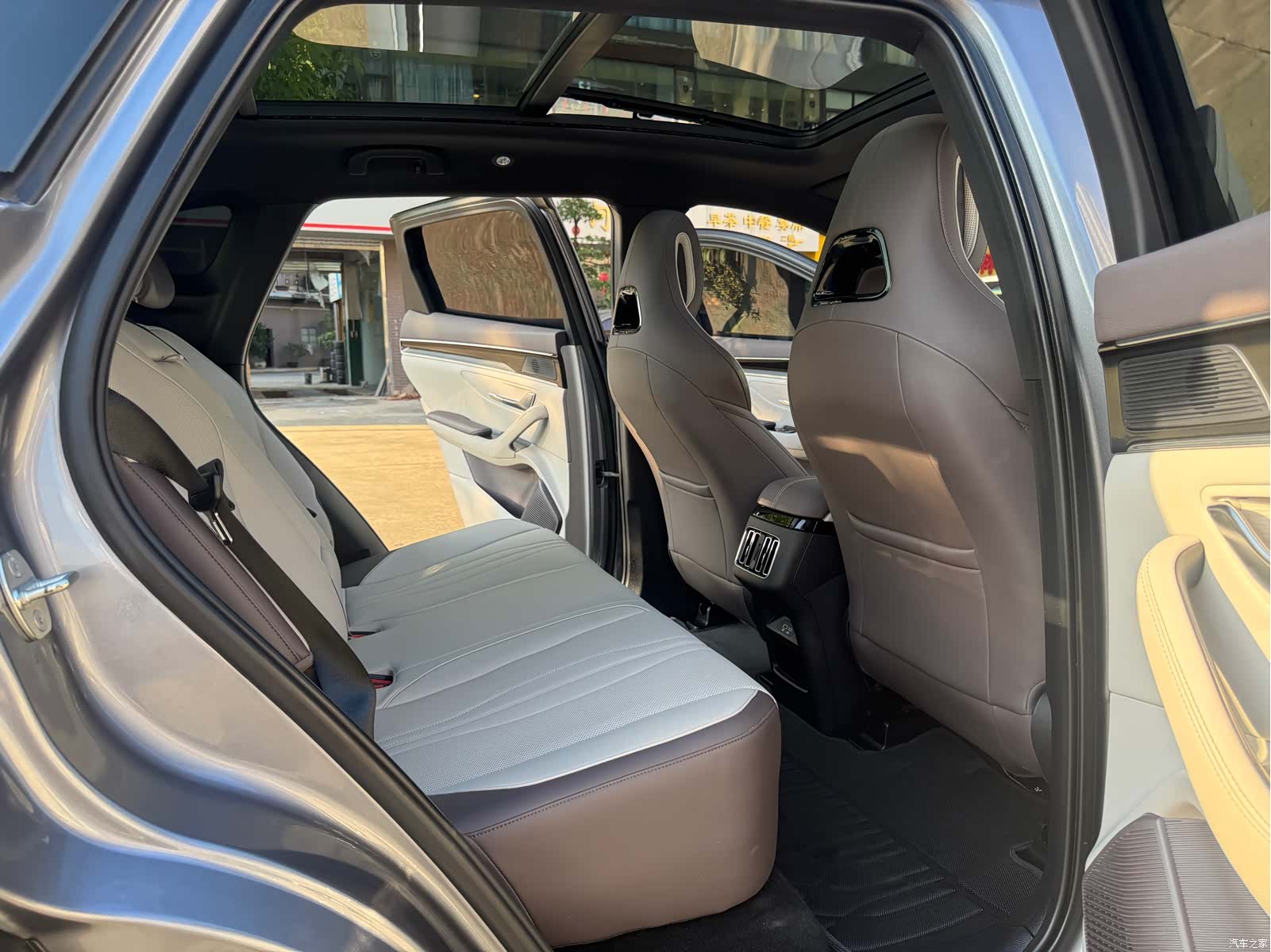 BYD Song, 2025 10