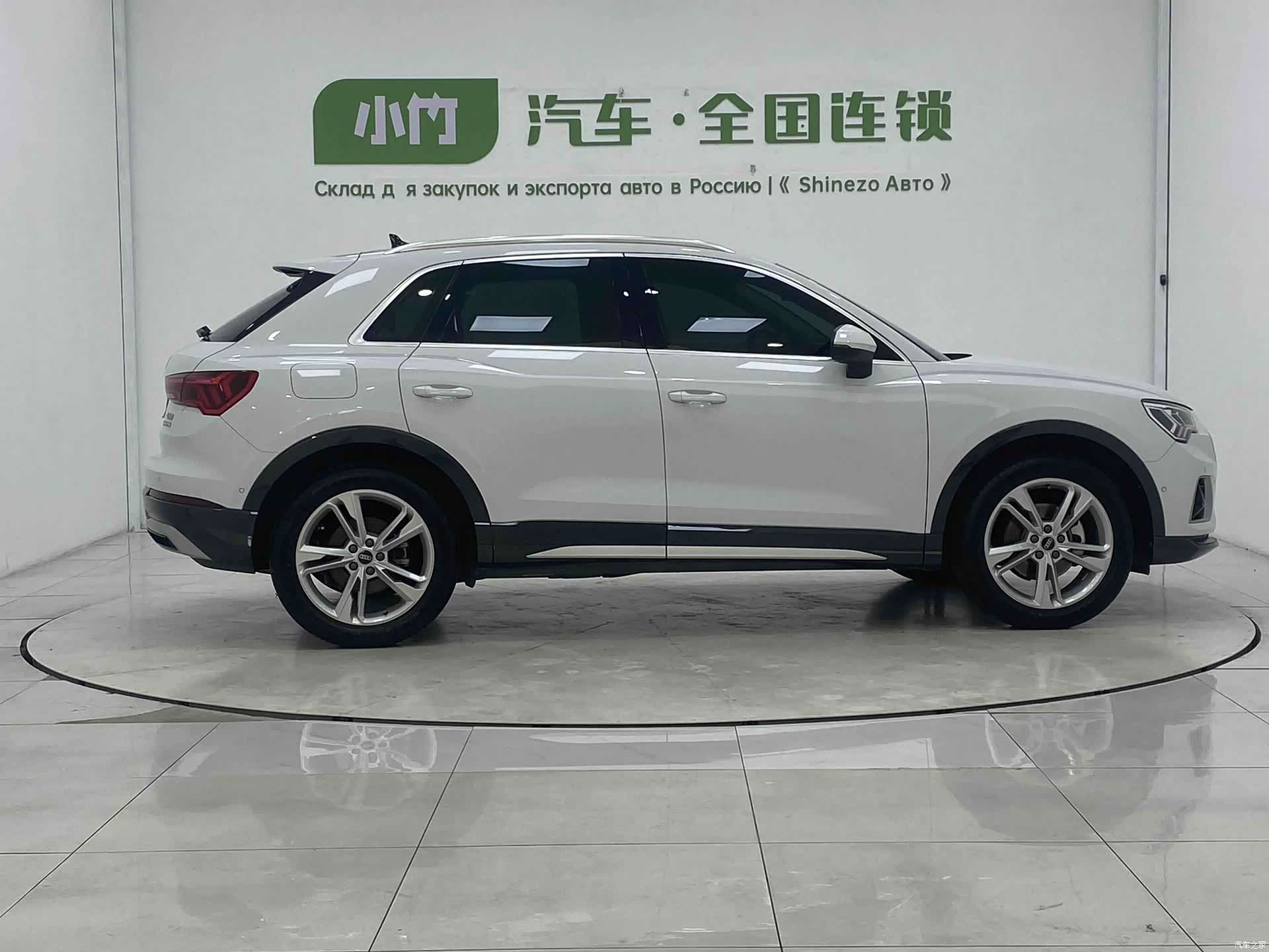 Audi Q3, 2022 все фото