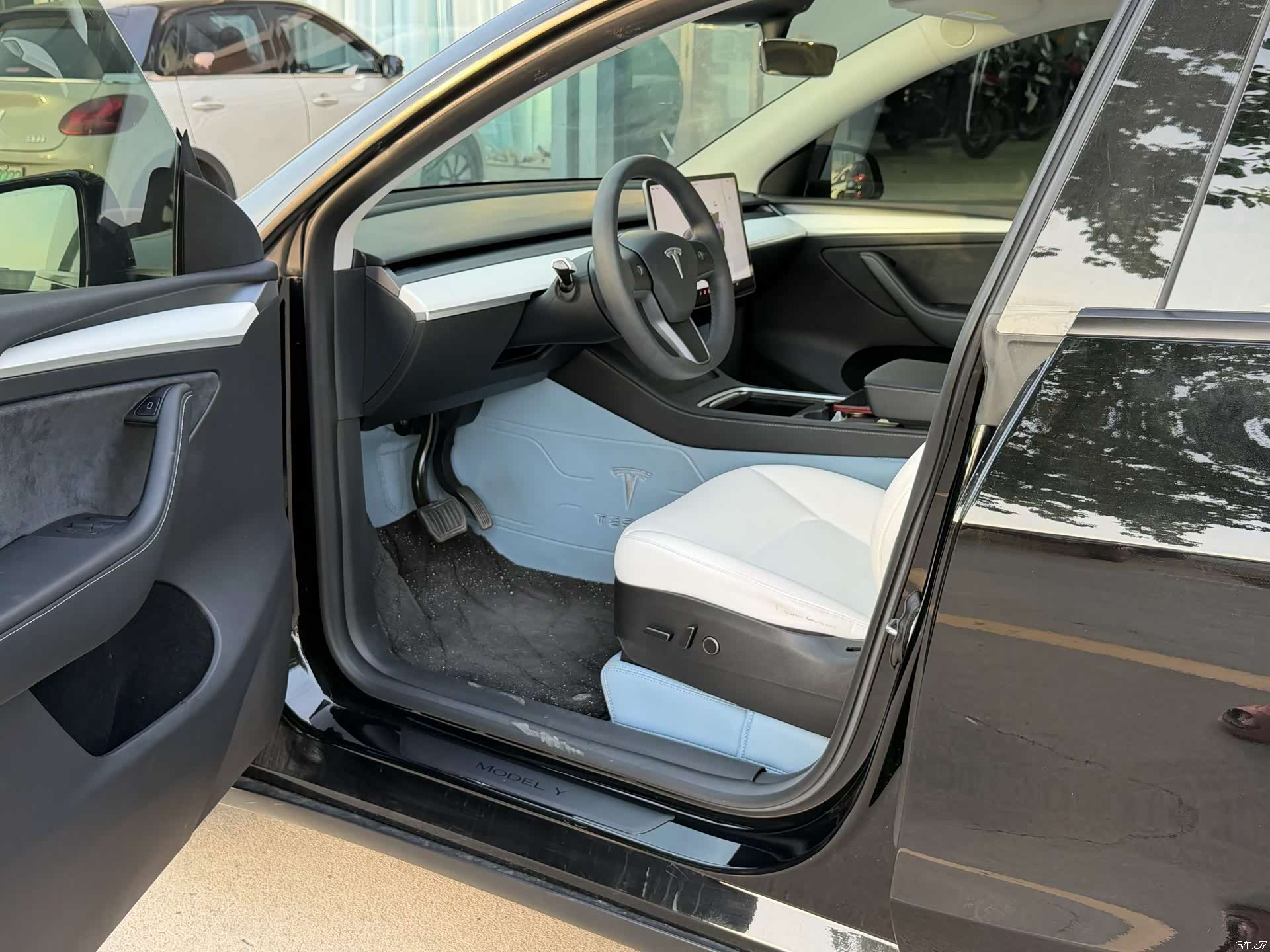 Tesla Model Y, 2023 6