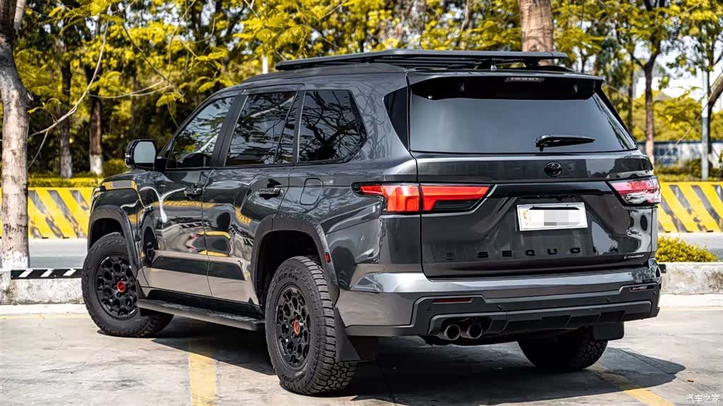 Toyota Sequoia, 1900 4