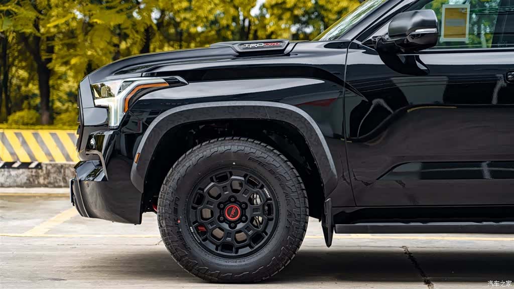 Toyota Sequoia, 1900 18