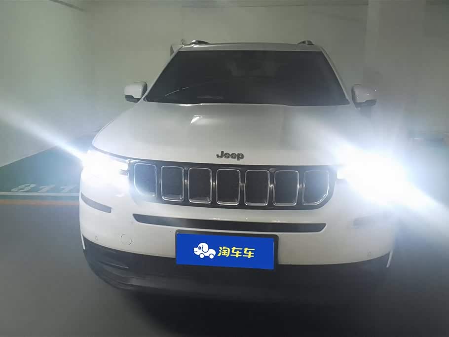 Jeep Commander