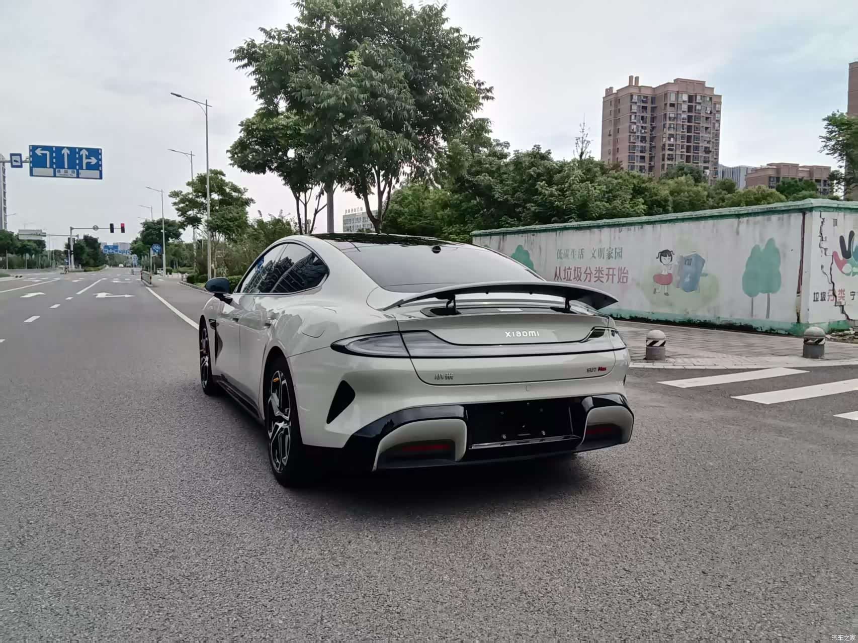 Xiaomi SU7, 2024 12