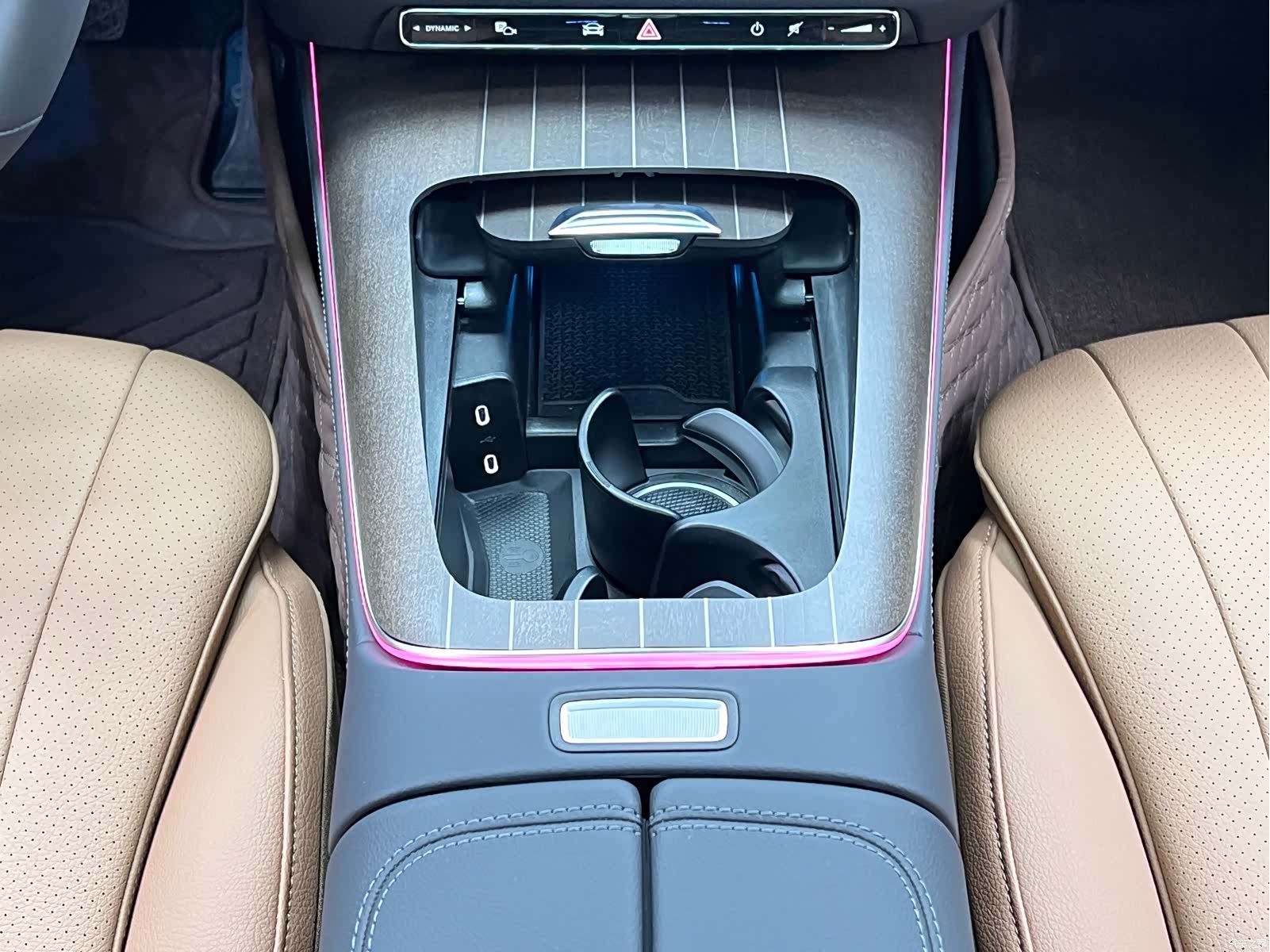 Mercedes-Benz E-Class, 2024 20