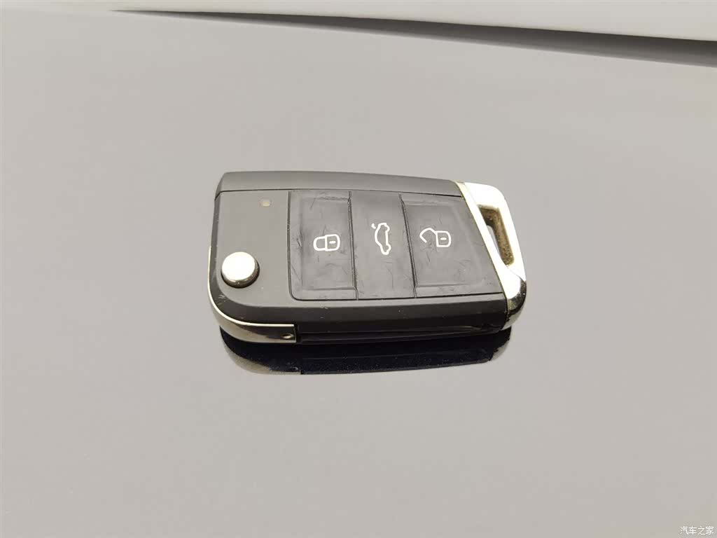 Volkswagen Passat, 2025 19