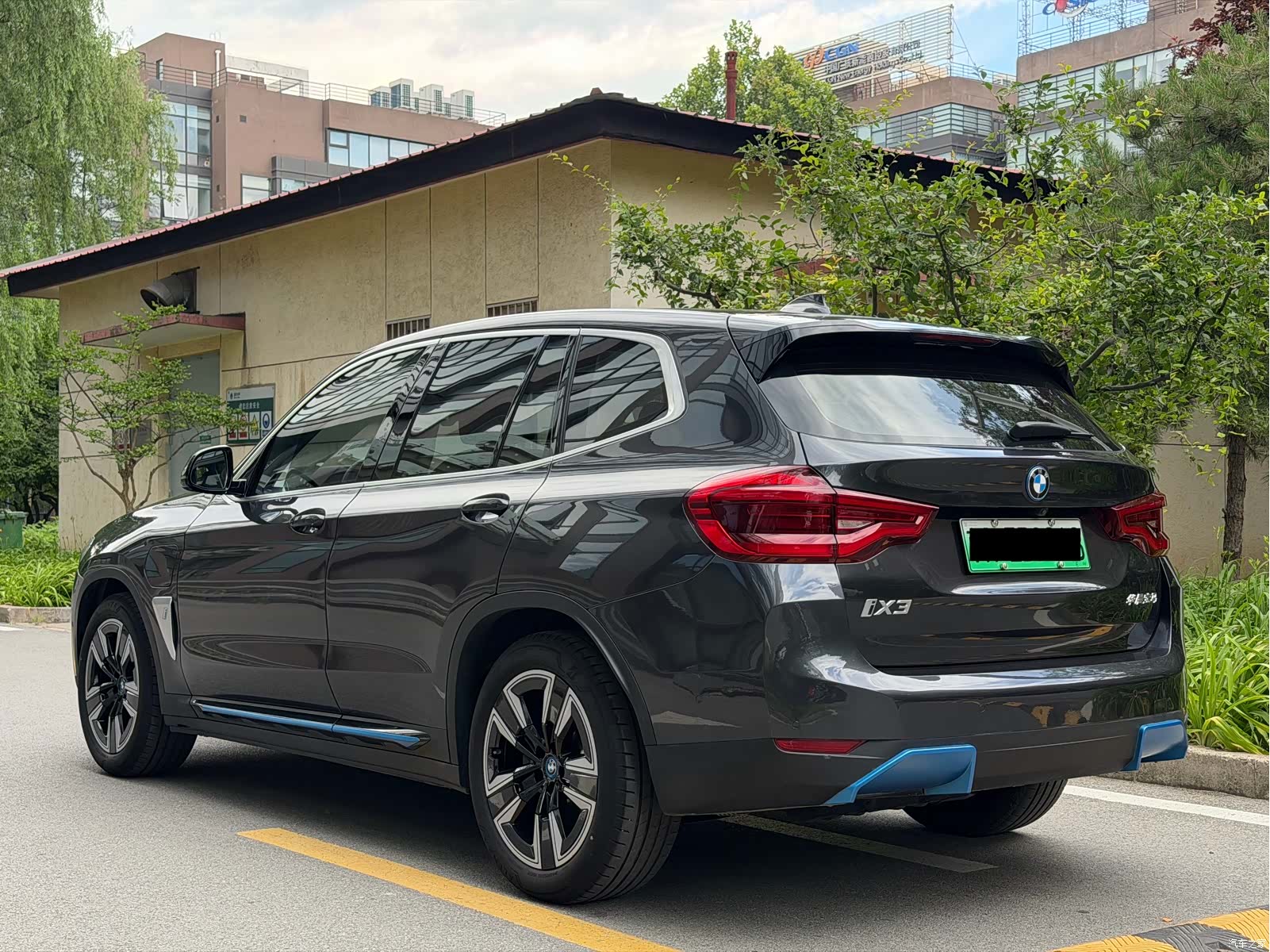 BMW iX3, 2021 все фото