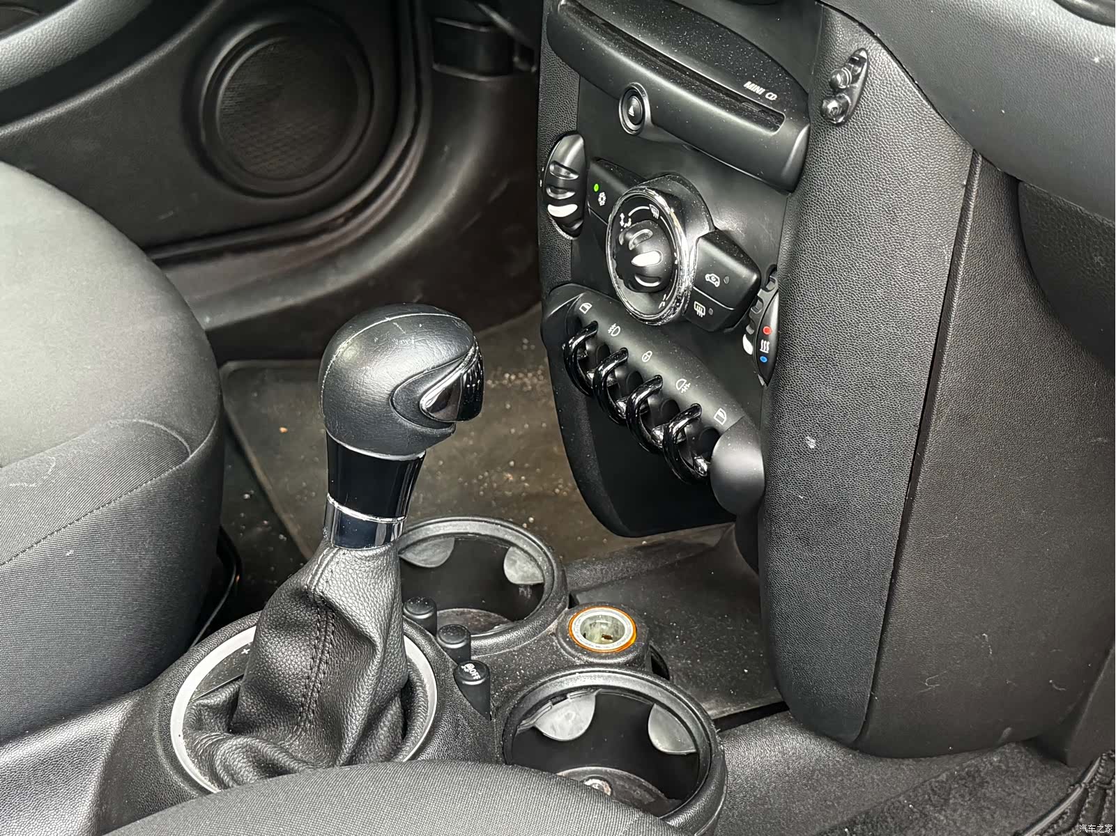 Mini ONE, 2011 6