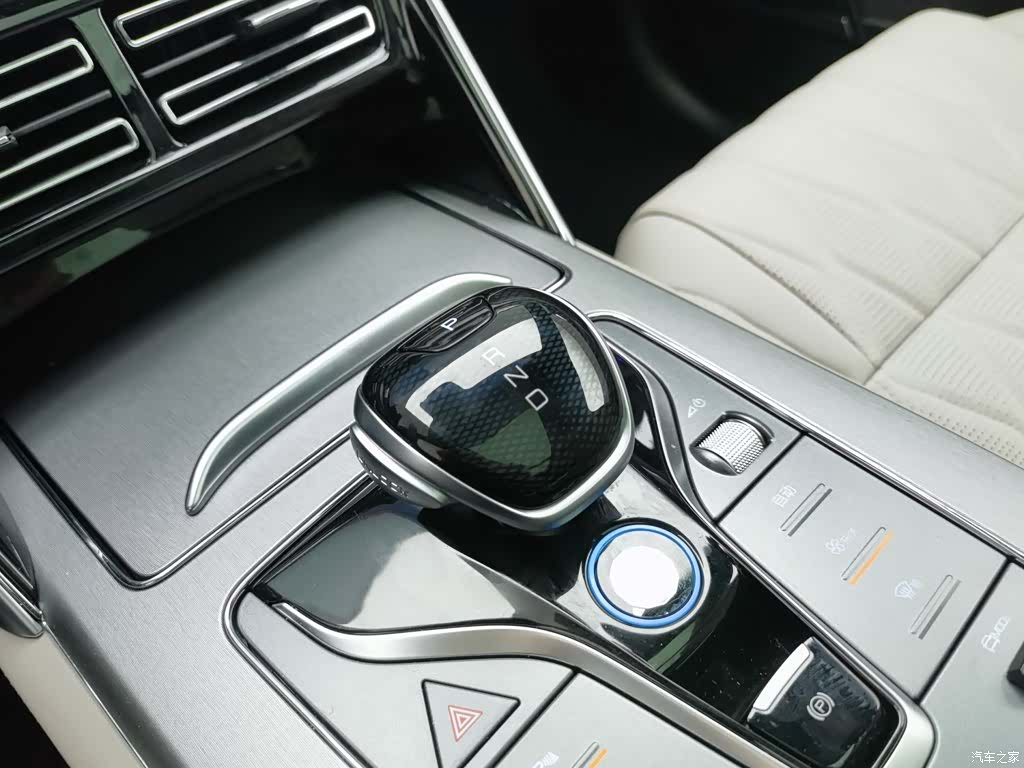 BYD Tang, 2025 13