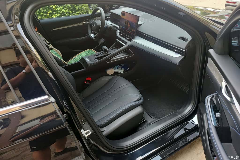 Geely Preface, 2025 8