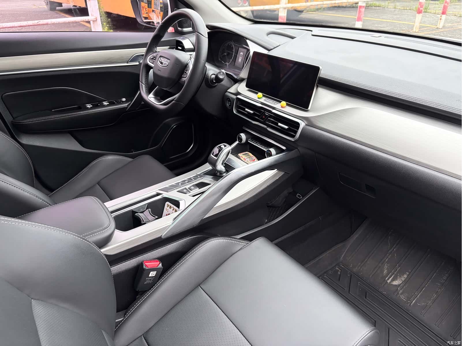 Geely Coolray, 2019 12