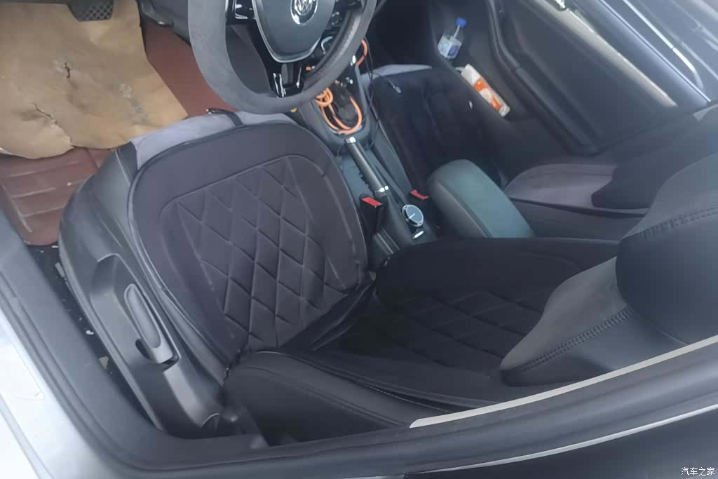 Volkswagen Sagitar, 2016 9