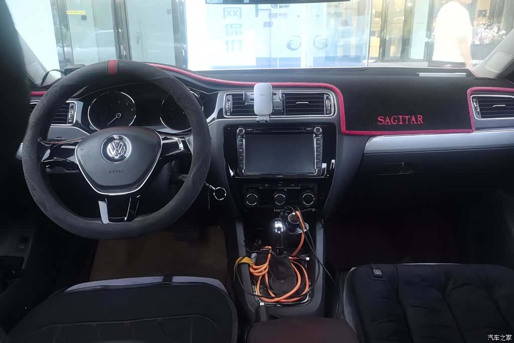 Volkswagen Sagitar, 2016 12