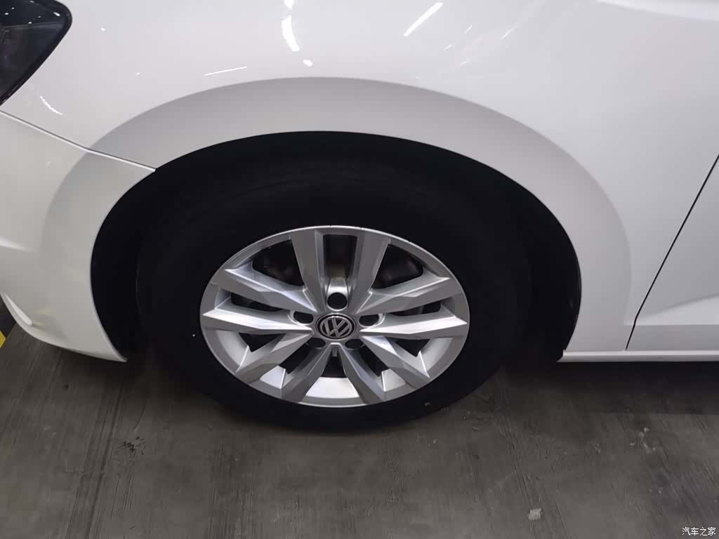 Volkswagen L, 2016 25
