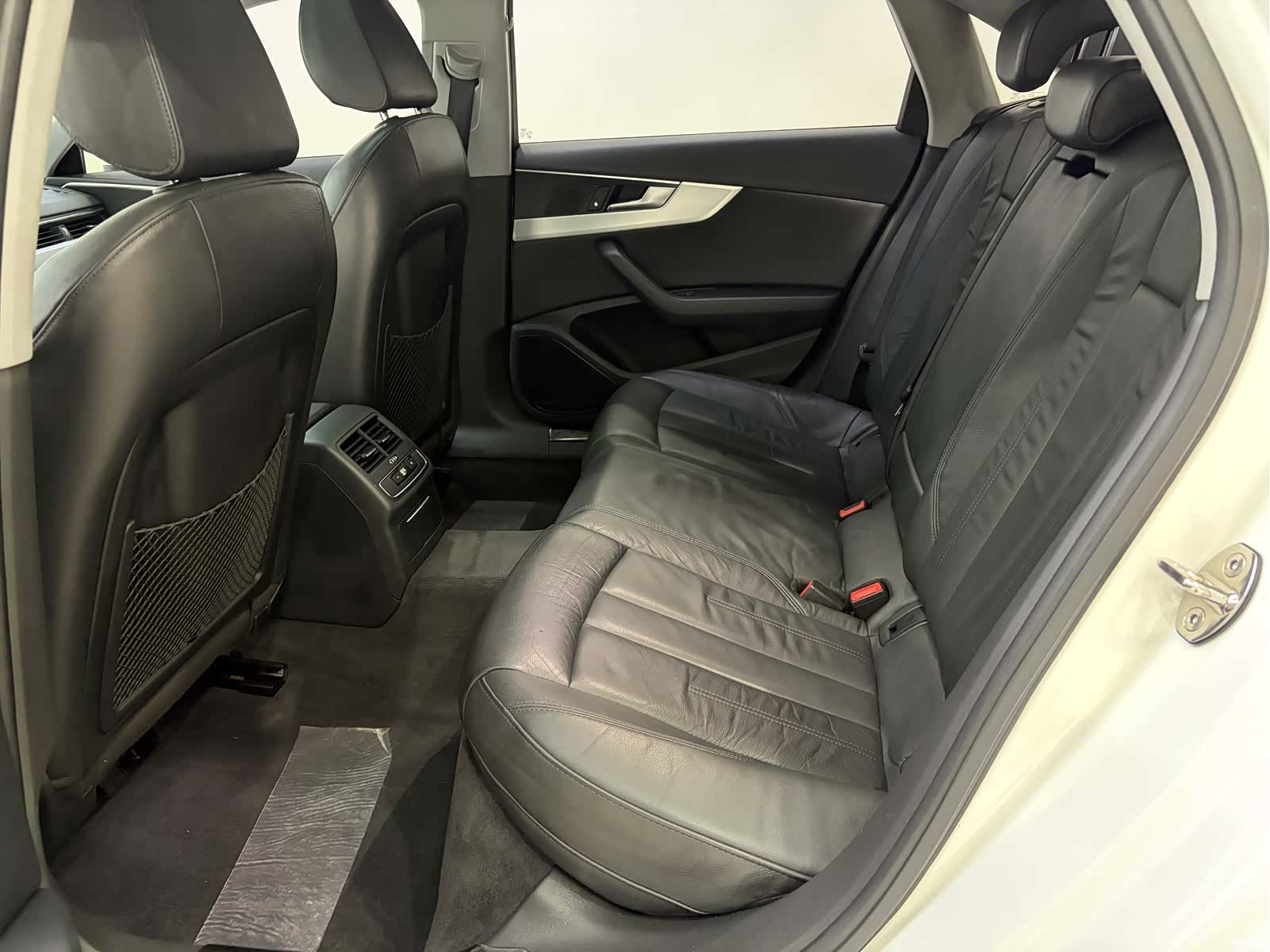 Audi A4L, 2019 10