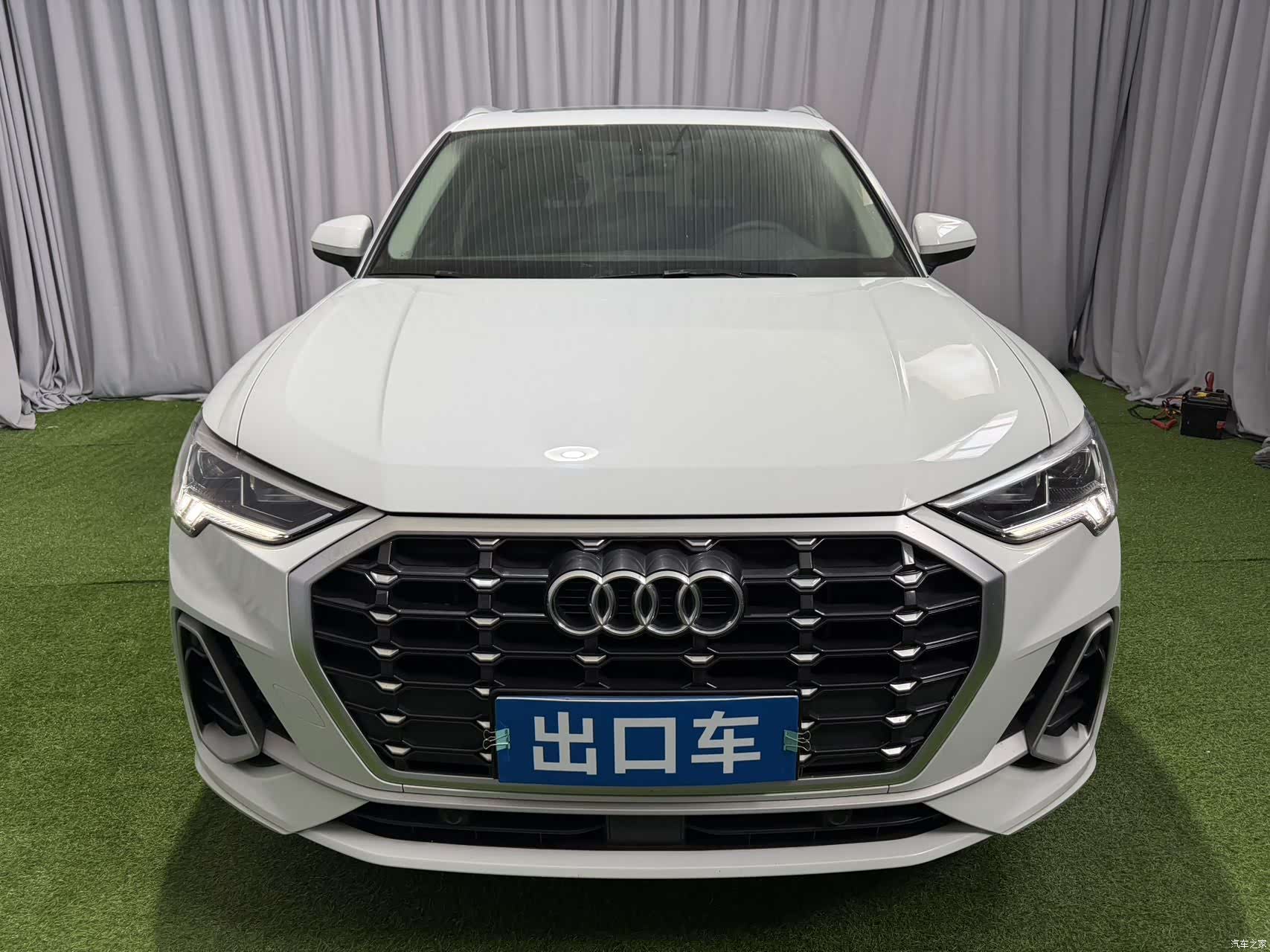 Audi Q3, 2023 2