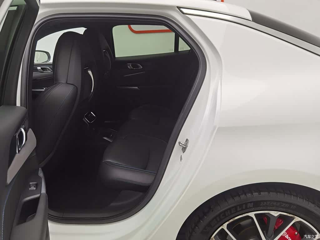 Lynk & Co 02, 2021 15