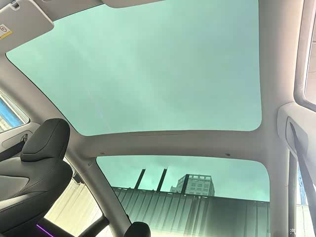 Tesla Model 3, 2024 7