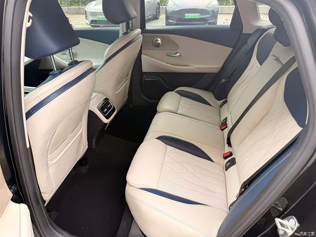 Chery Arrizo 8, 2023 9