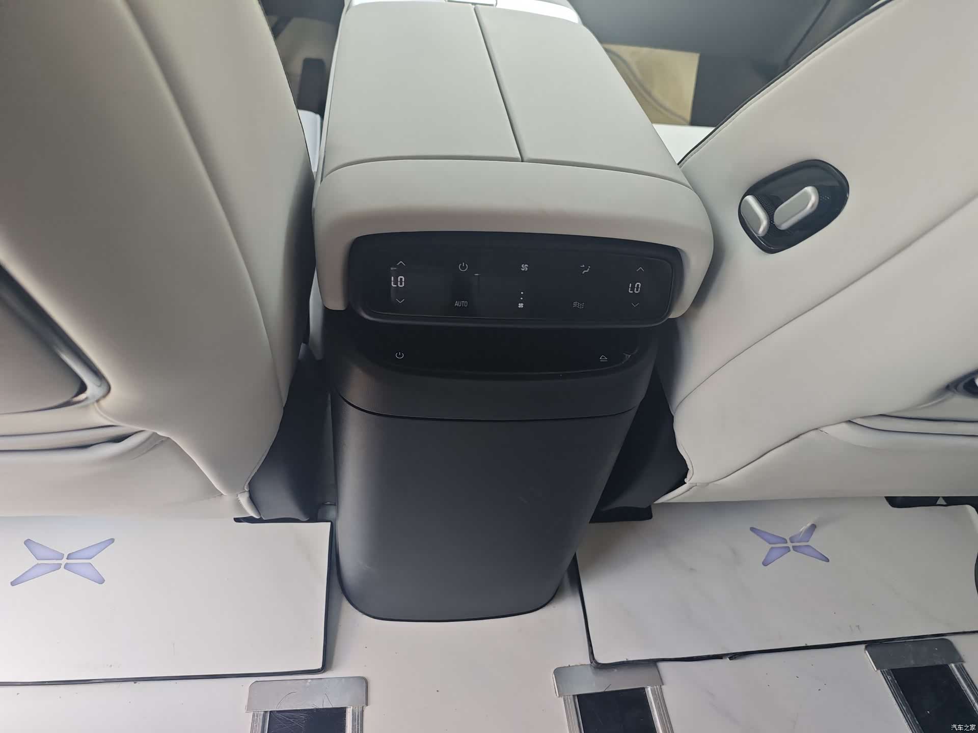 Xpeng X9, 2024 11