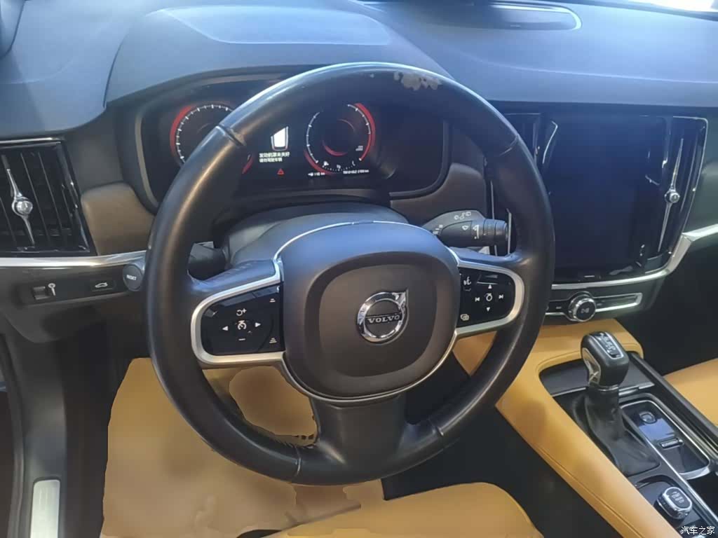 Volvo V90, 2019 11
