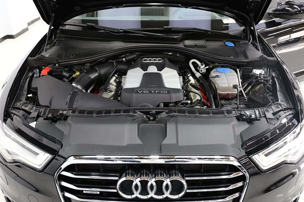 Audi A6L, 2015 26