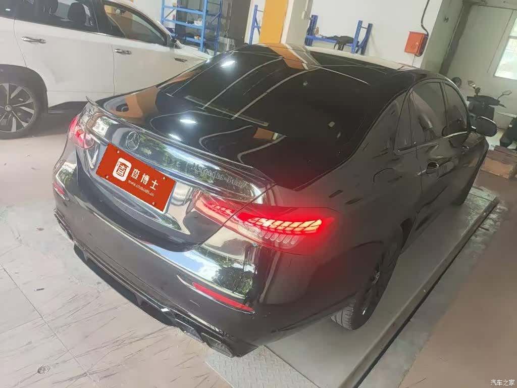 Mercedes-Benz E-Class, 2022 4