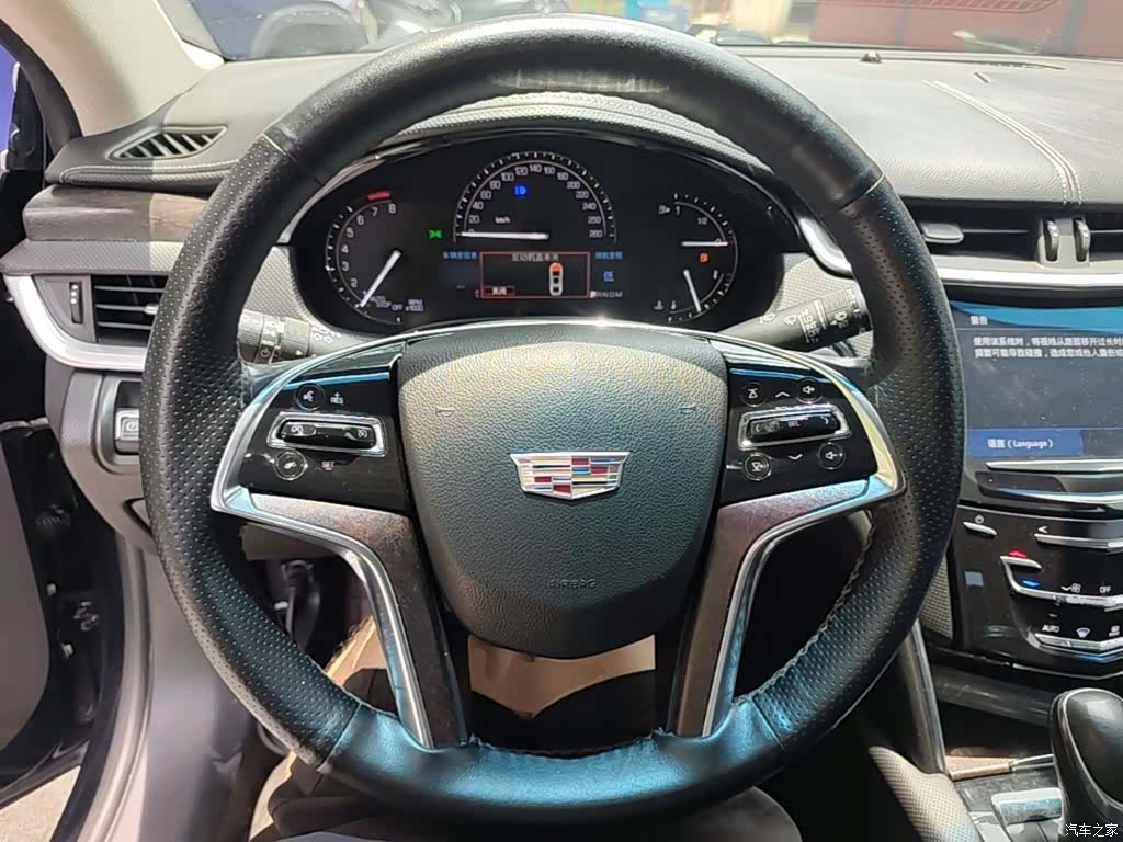 Cadillac XTS, 2018 11