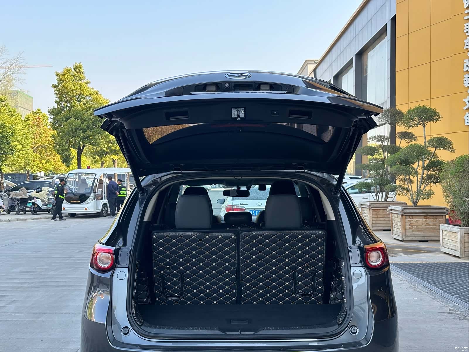 Mazda CX-8, 2019 10