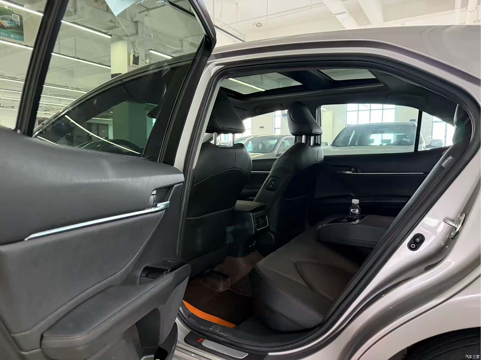 Toyota Camry, 2022 4