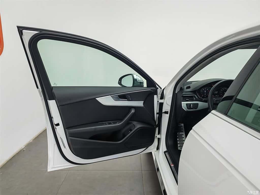 Audi A4L, 2019 8