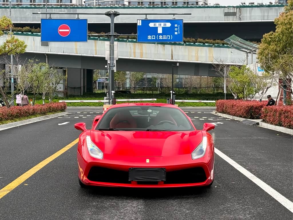 Ferrari 488
