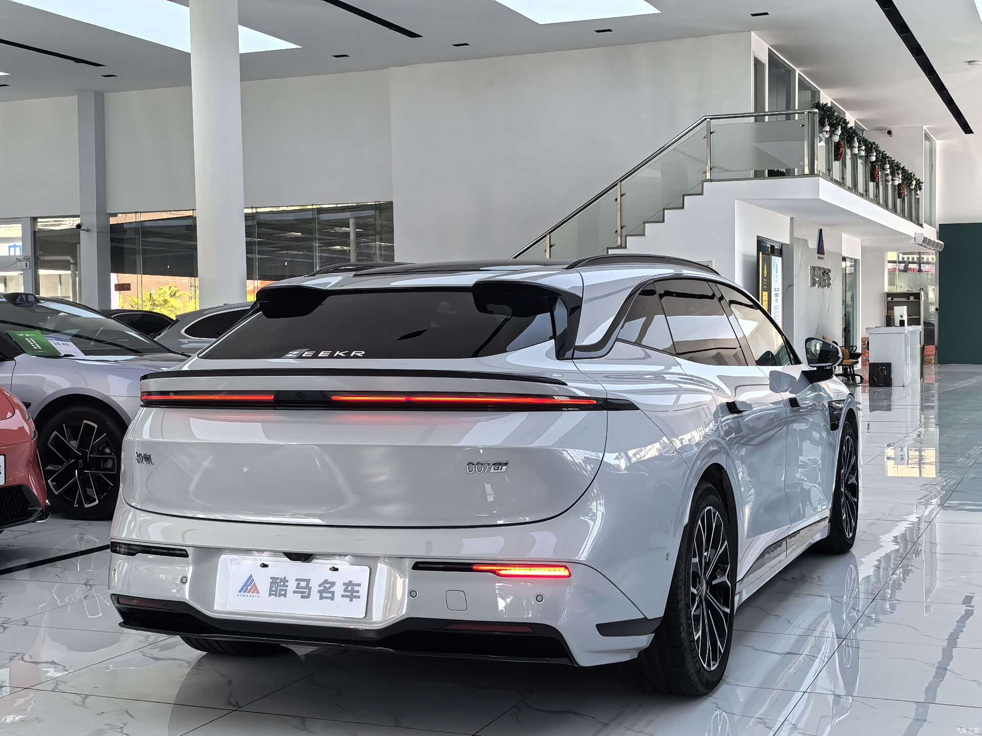 Zeekr 007, 2025 12