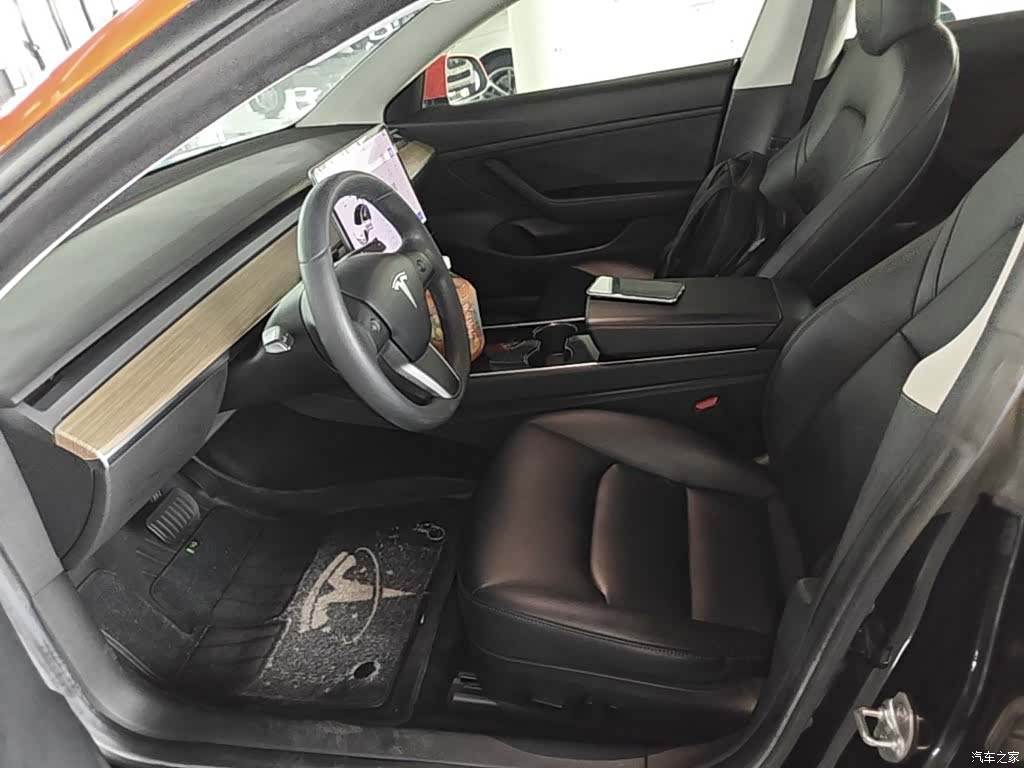 Tesla Model 3, 2020 15