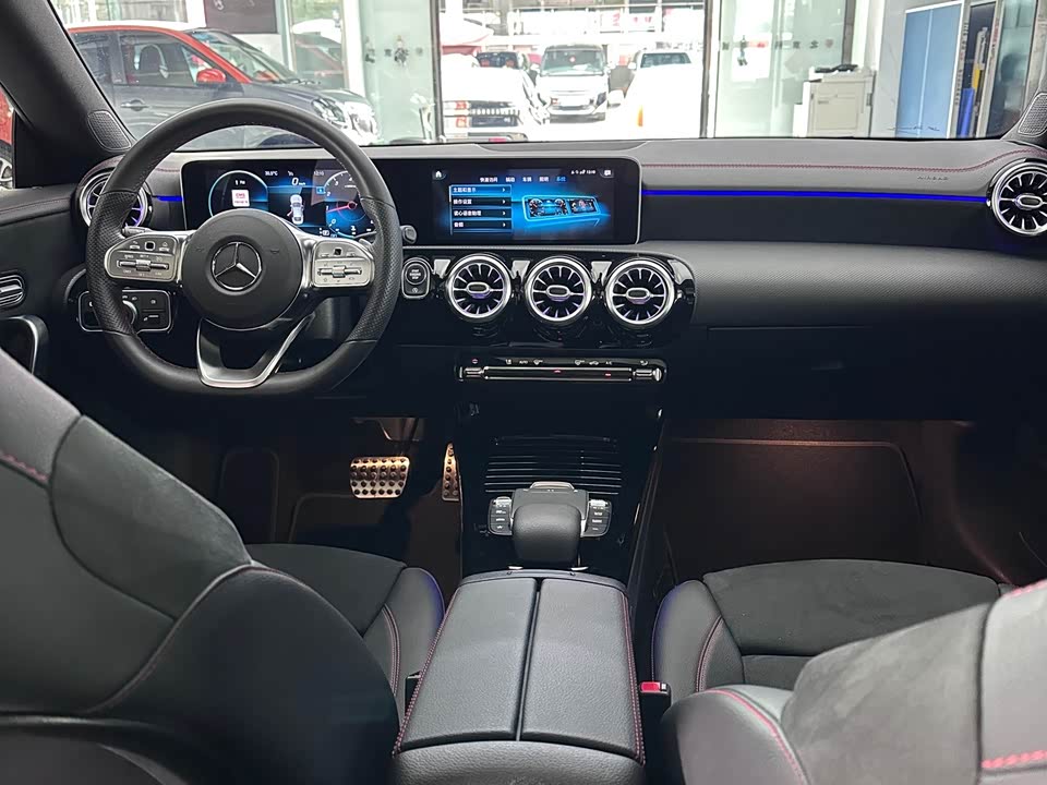 Mercedes-Benz CLA