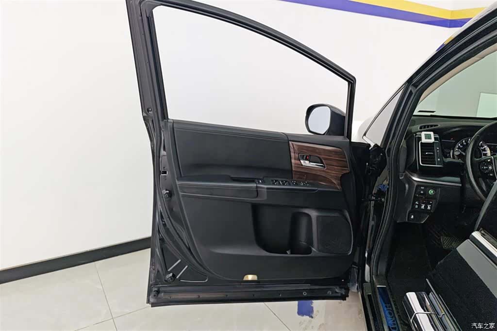 Honda Elysion, 2017 7