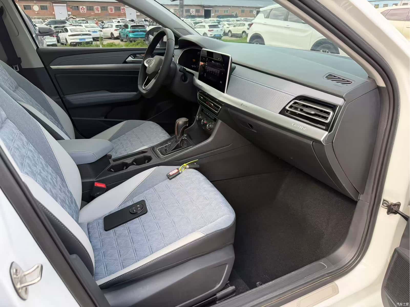 Volkswagen Lavida, 2023 11